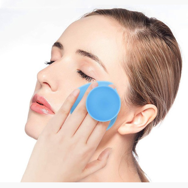 silicone face scrubber