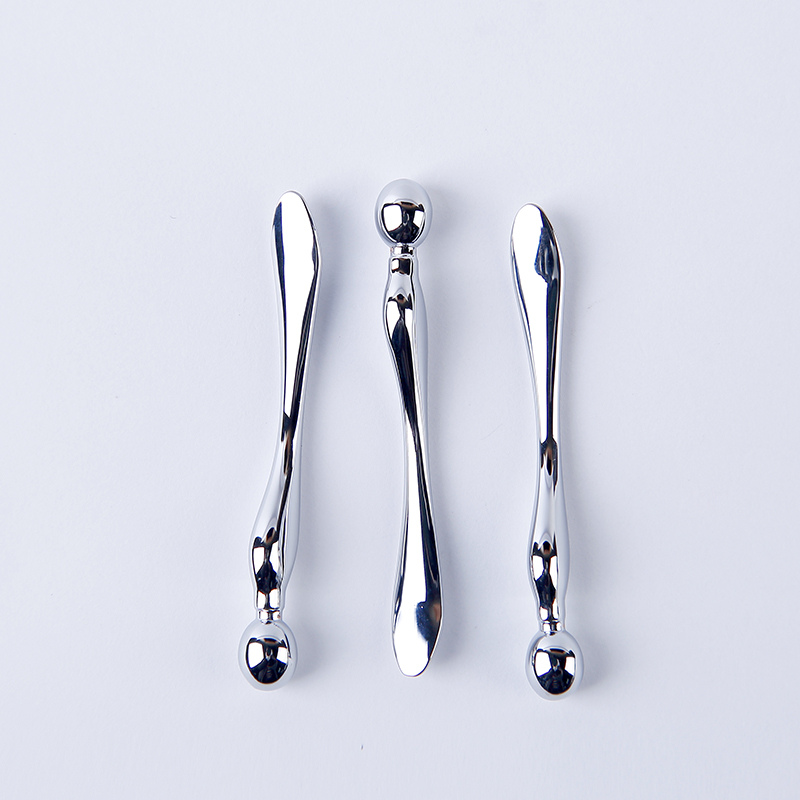 Luxurious Silver Metal Cosmetic Spatula for skin care